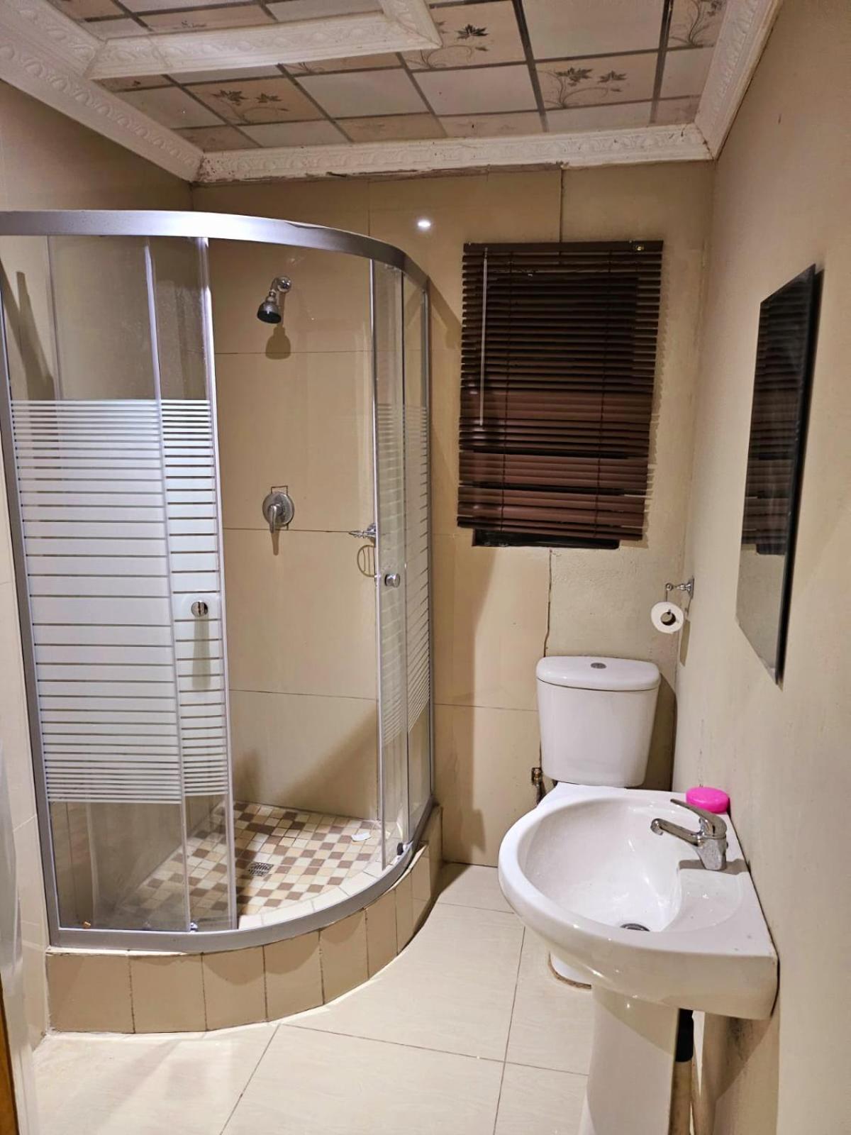 Softlife Guest House Ulundi Extérieur photo